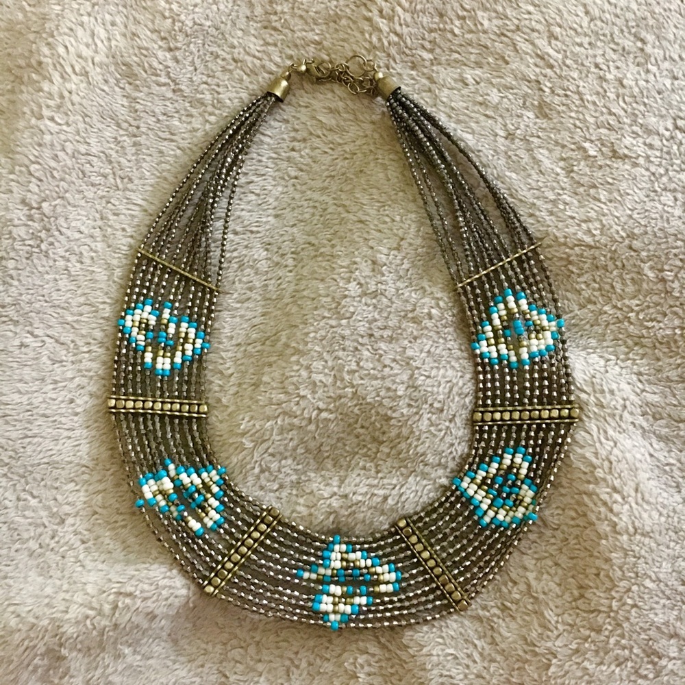Broad based necklace